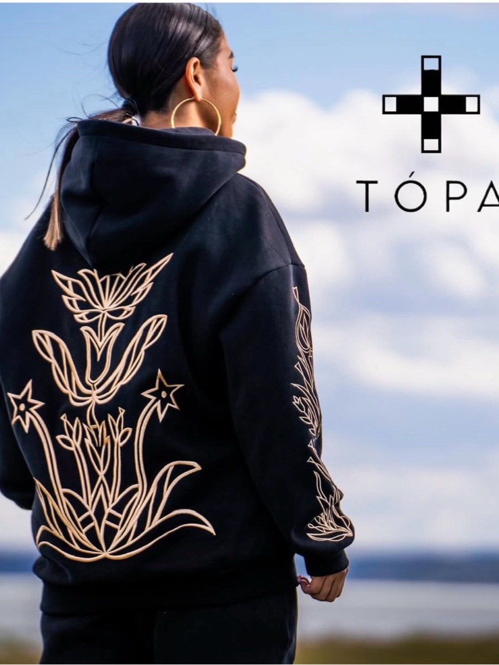 TOPA Black Oversized Hoodie with Beige Floral Embroidery Size S